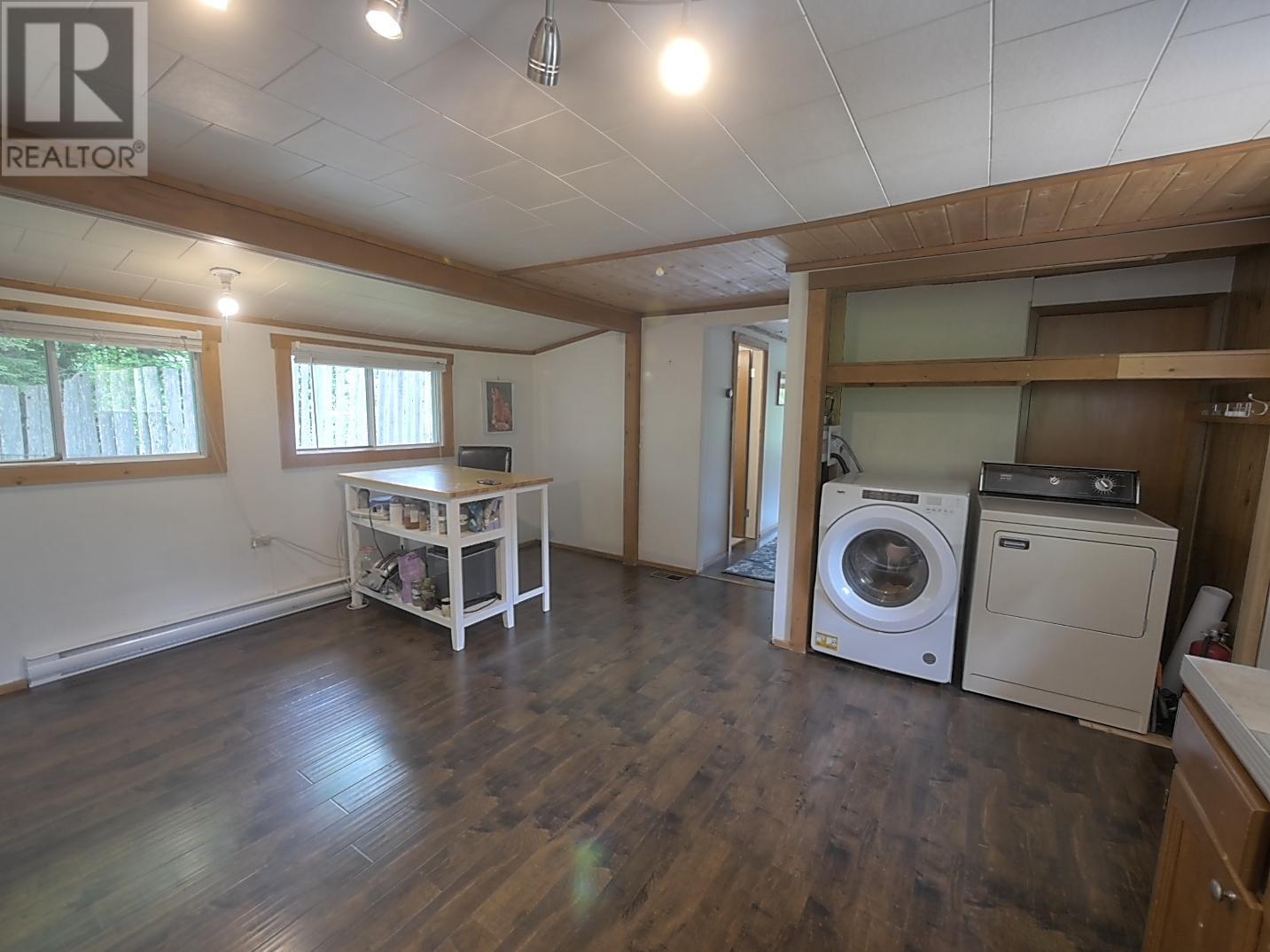 8312 Procter East Road Property Photo 4