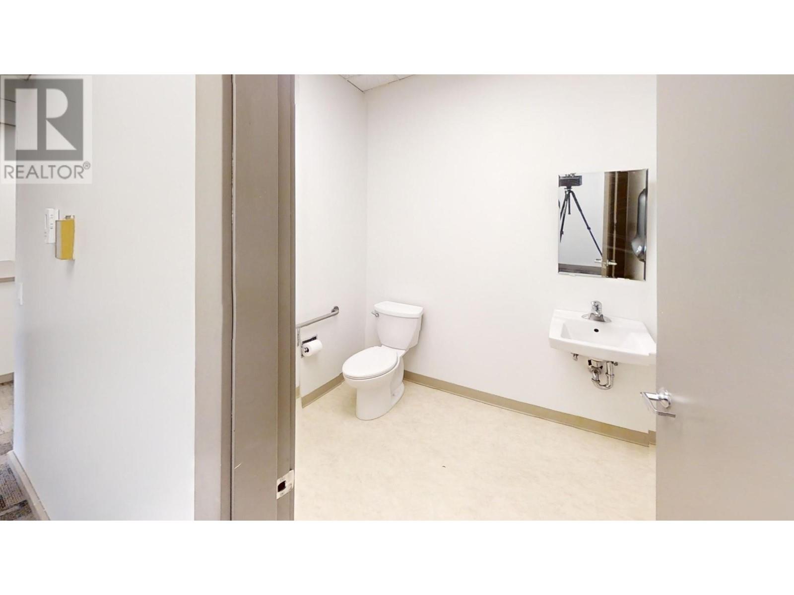523 Vernon Street Property Photo 16