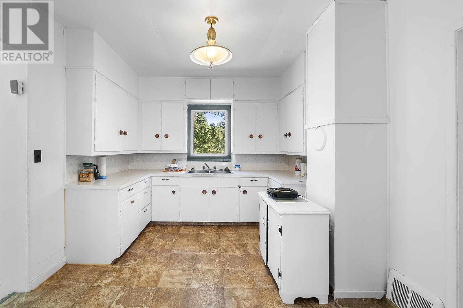 15781 Peters Road Property Photo 17
