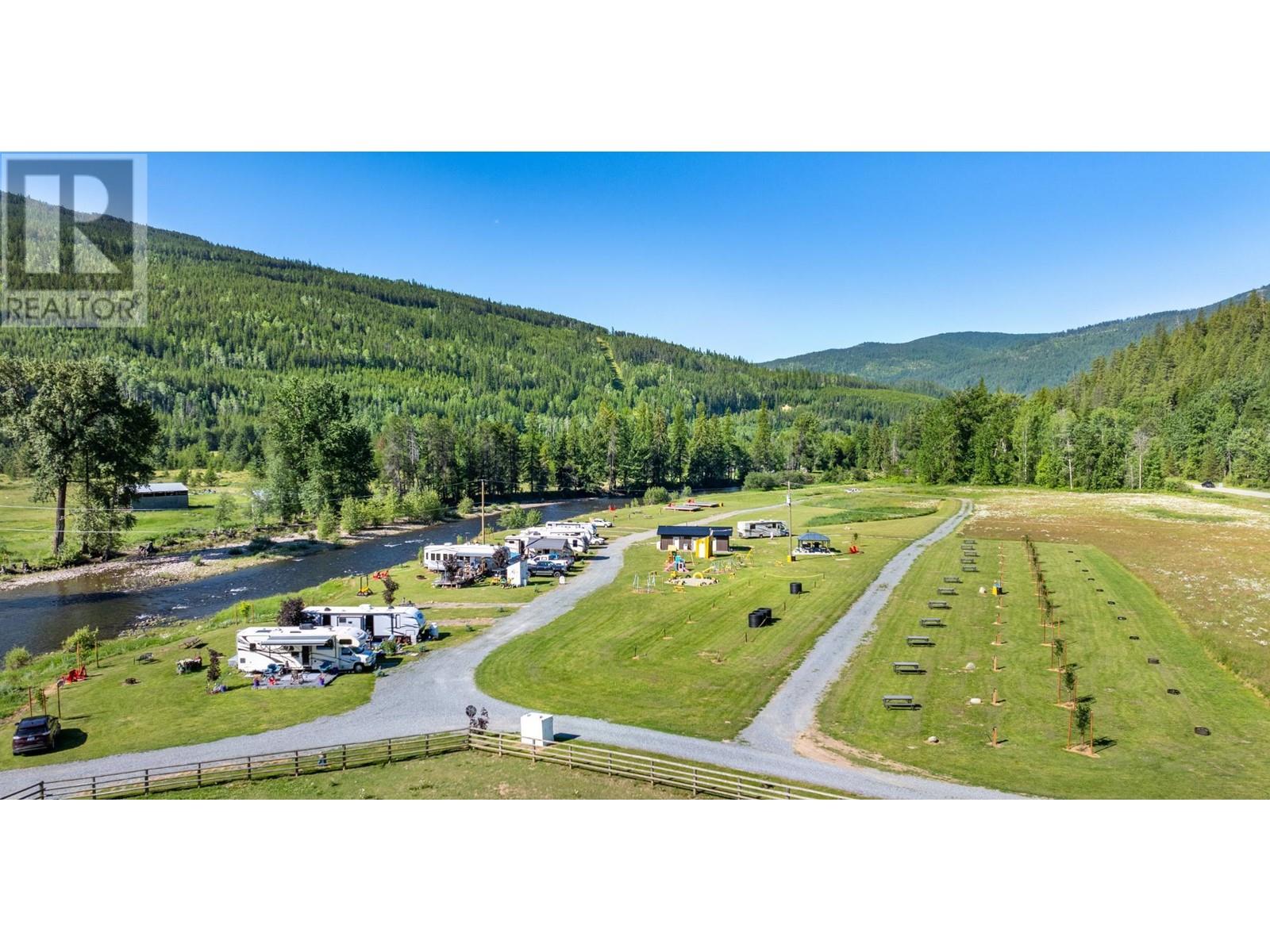 8623 3/95 Highway Property Photo