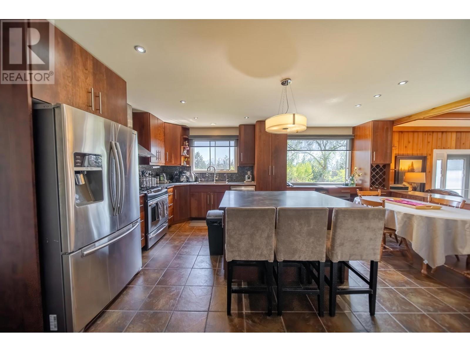 380 Ivy Road Property Photo 5