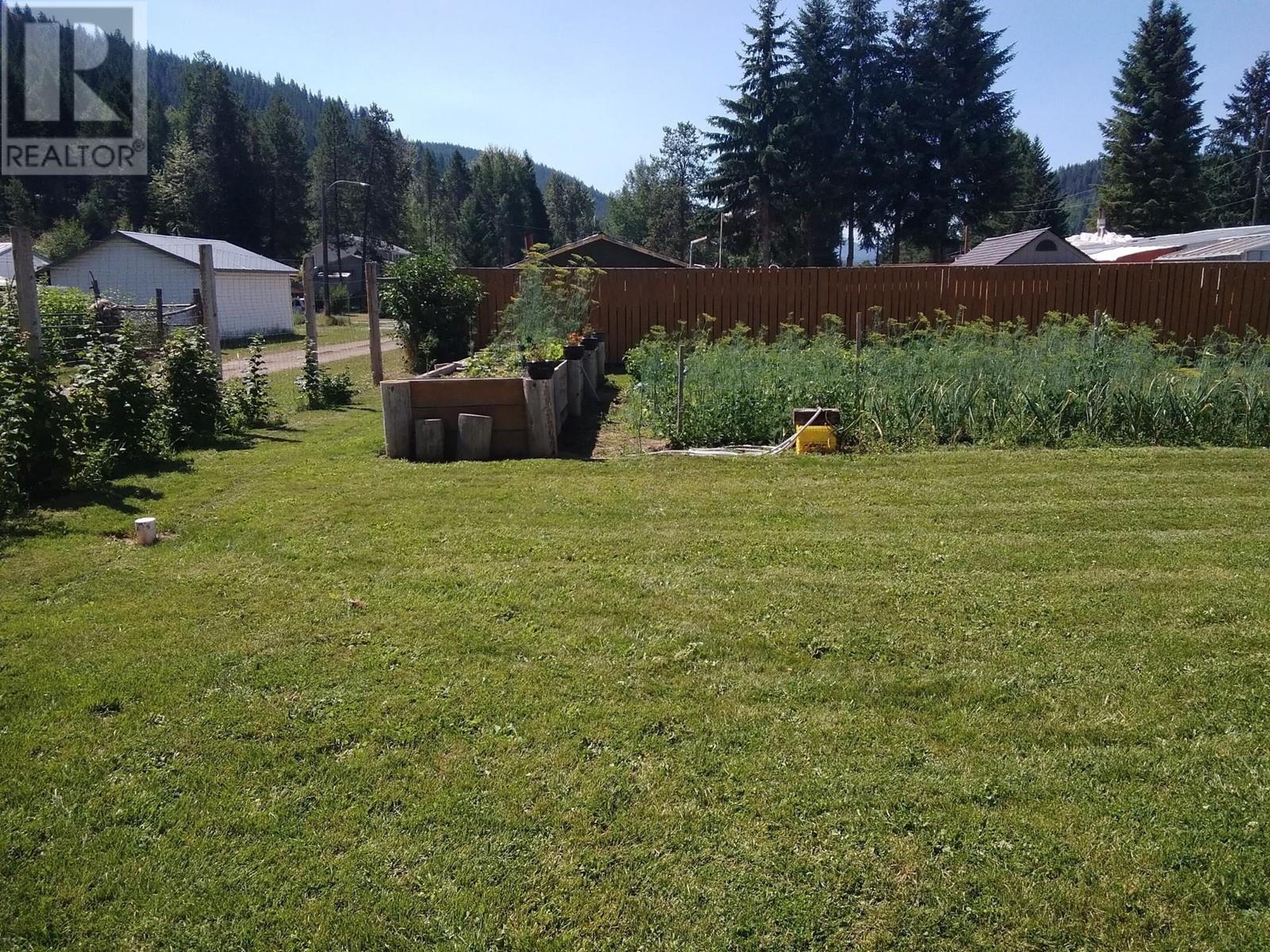618 Kimberley N Avenue Property Photo 14