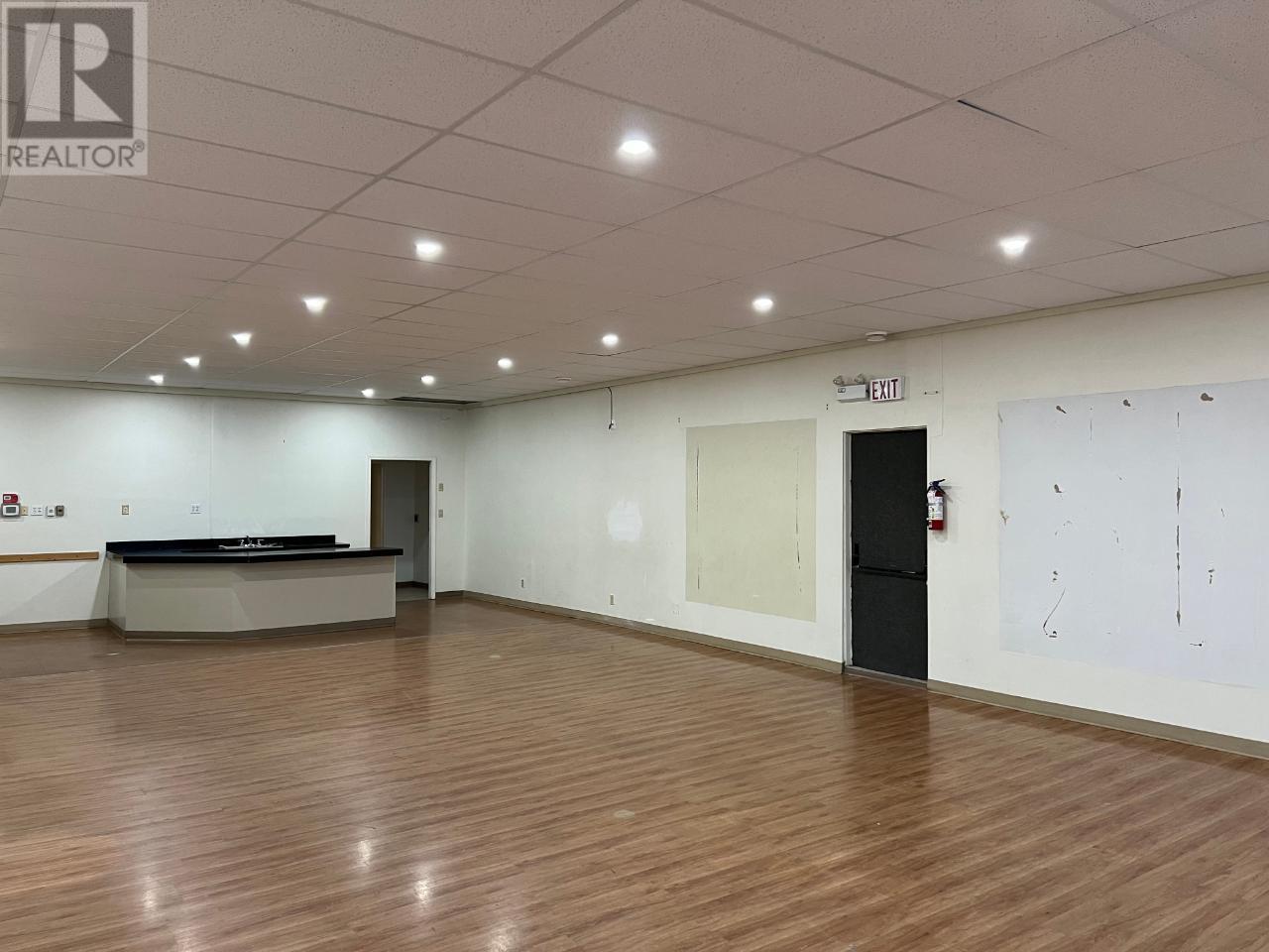 533 Baker Street Unit# Upper Bck Property Photo 5