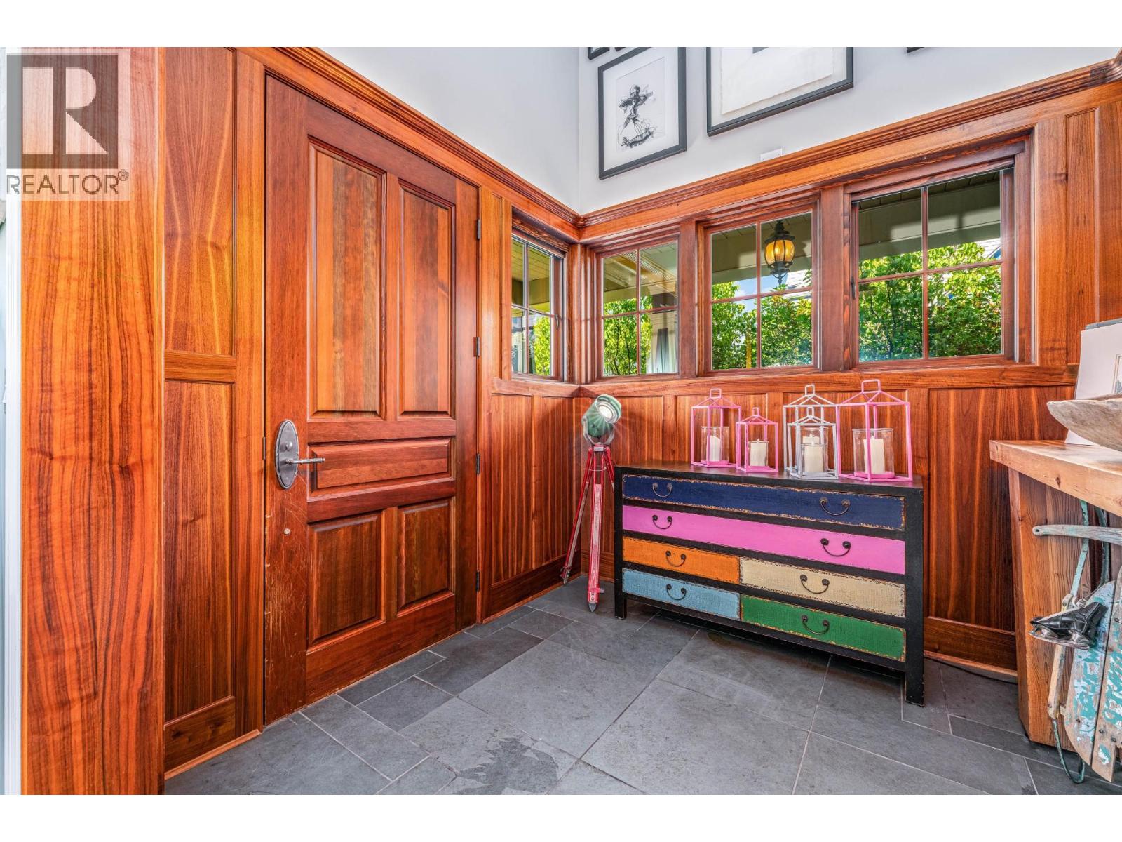 622 5th Avenue Property Photo 11