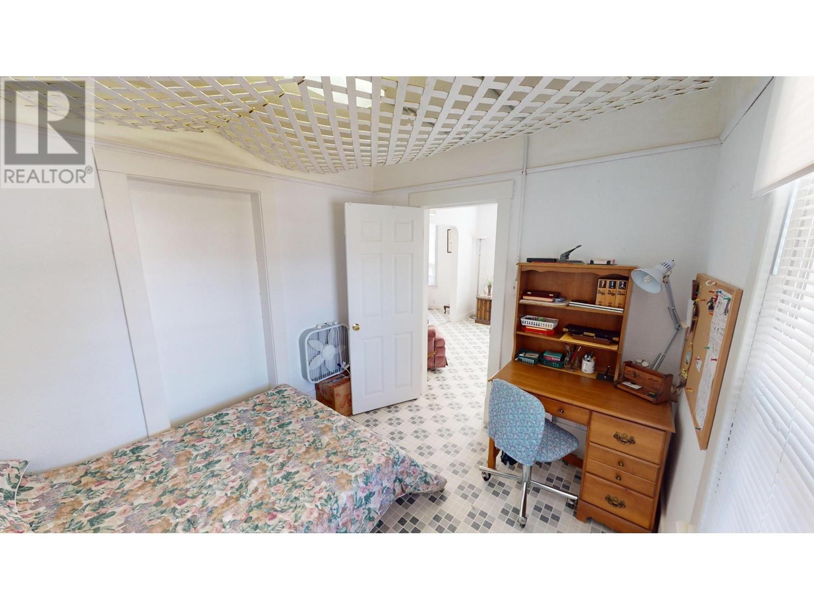 38 12th S Avenue Property Photo 11