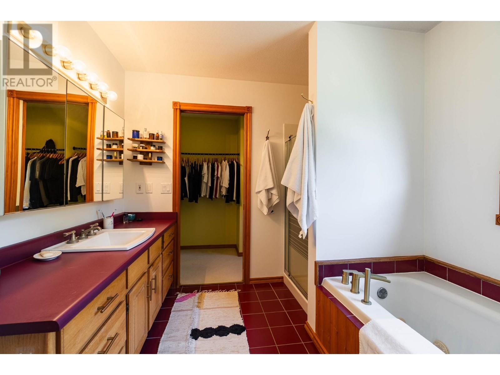 4625 Crescent View Drive Property Photo 42