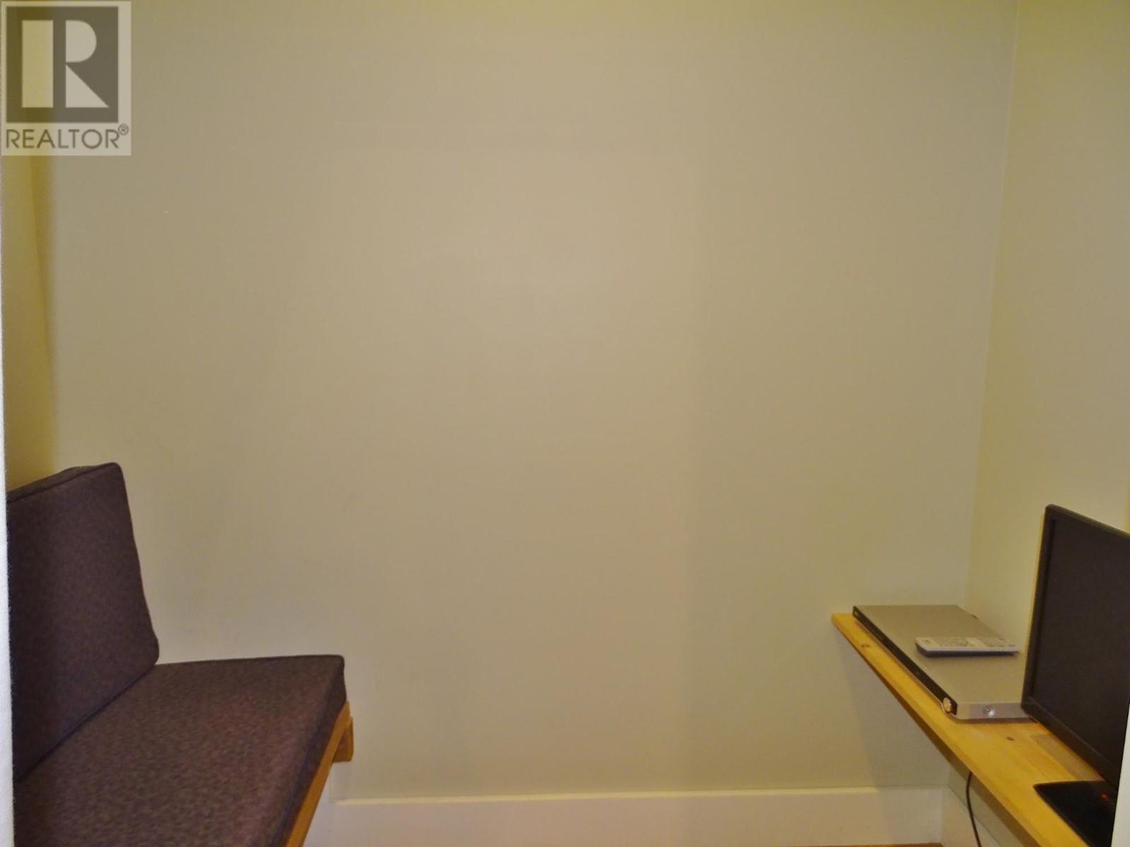 1570 Bay Avenue Property Photo 9
