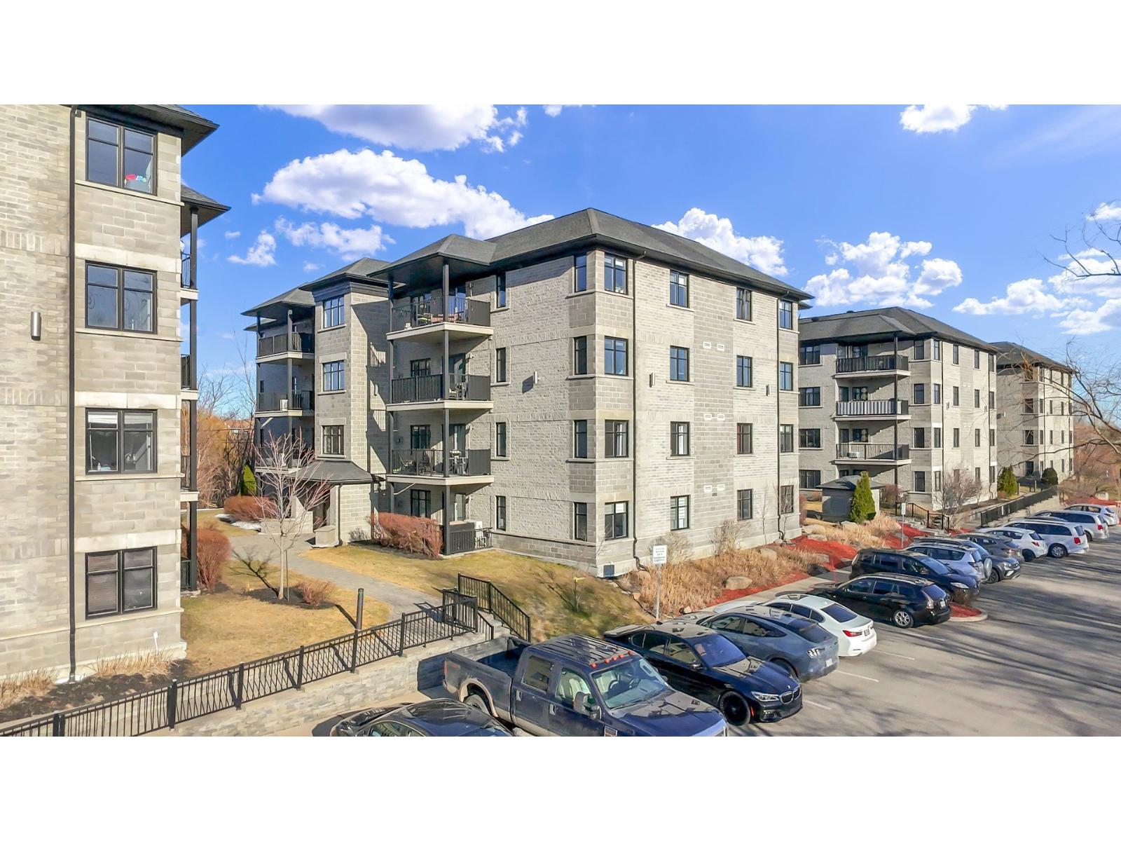 4991 Av. Eliot, #401 Property Photo 1