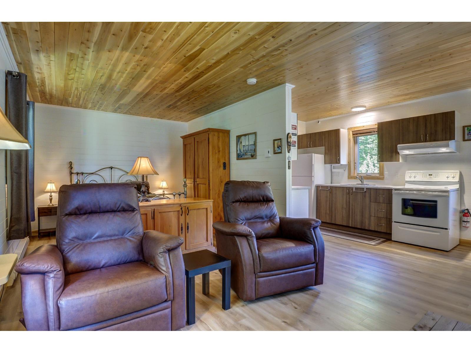 214 Route 263 S. Property Photo 11