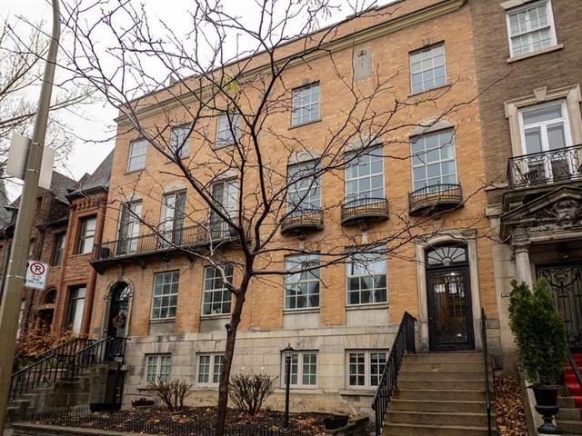 1581 Av. Du Docteur-penfield, #301 Property Photo 1