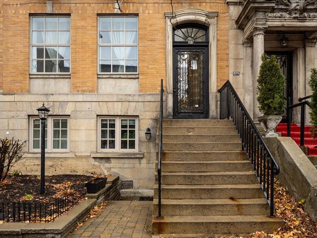 1581 Av. Du Docteur-penfield, #301 Property Photo 2