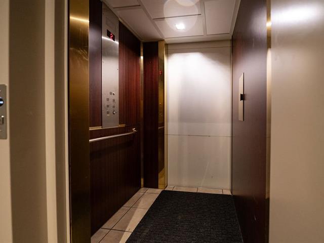 1581 Av. Du Docteur-penfield, #301 Property Photo 3