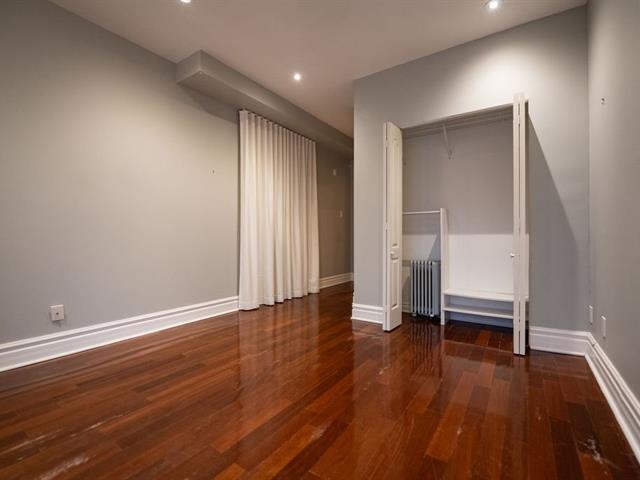 1581 Av. Du Docteur-penfield, #301 Property Photo 8