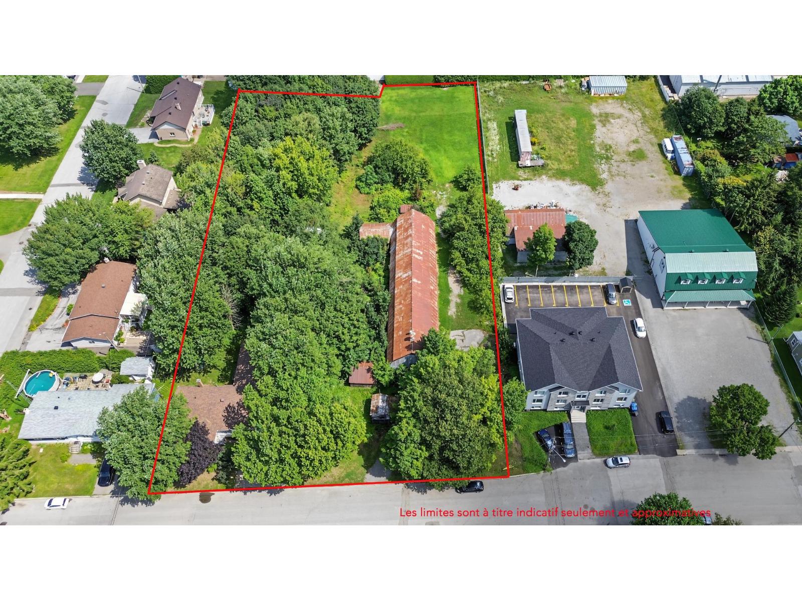 1105 Rue Raymond