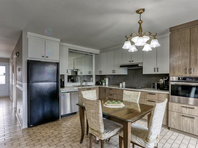 55 Rue Du Duc-de Lévis Property Photo 2