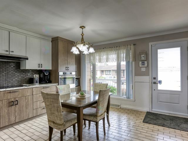 55 Rue Du Duc-de Lévis Property Photo 3