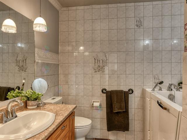 55 Rue Du Duc-de Lévis Property Photo 13