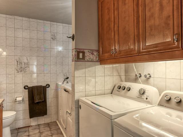 55 Rue Du Duc-de Lévis Property Photo 14