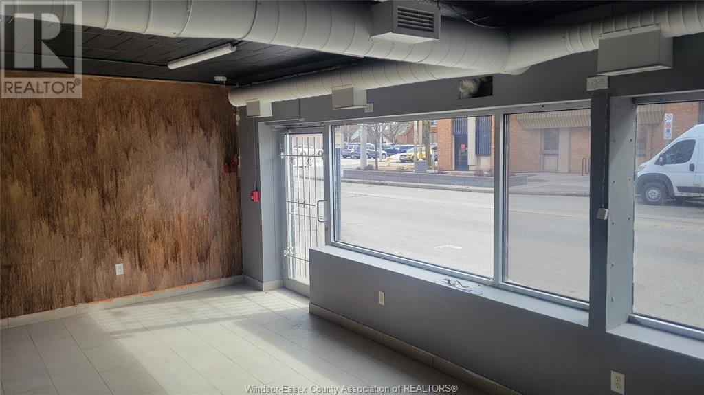1830 Wyandotte Street West Unit# A Property Photo 4