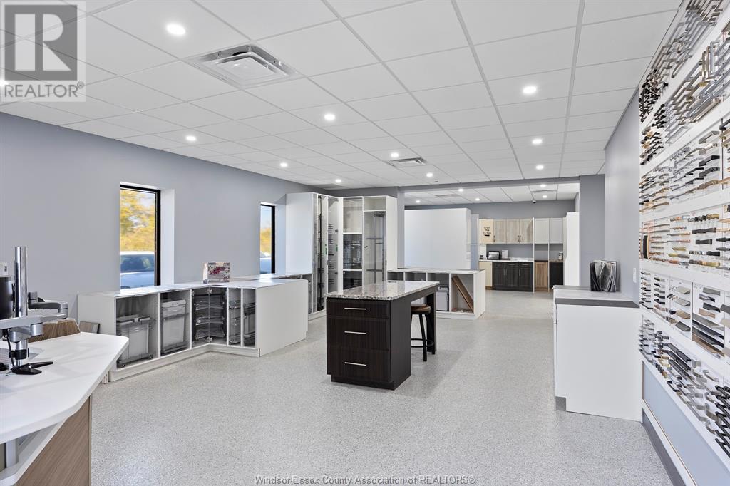 333 Holden Property Photo 6