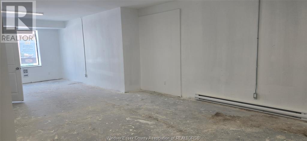 38 Talbot Street East Property Photo 3