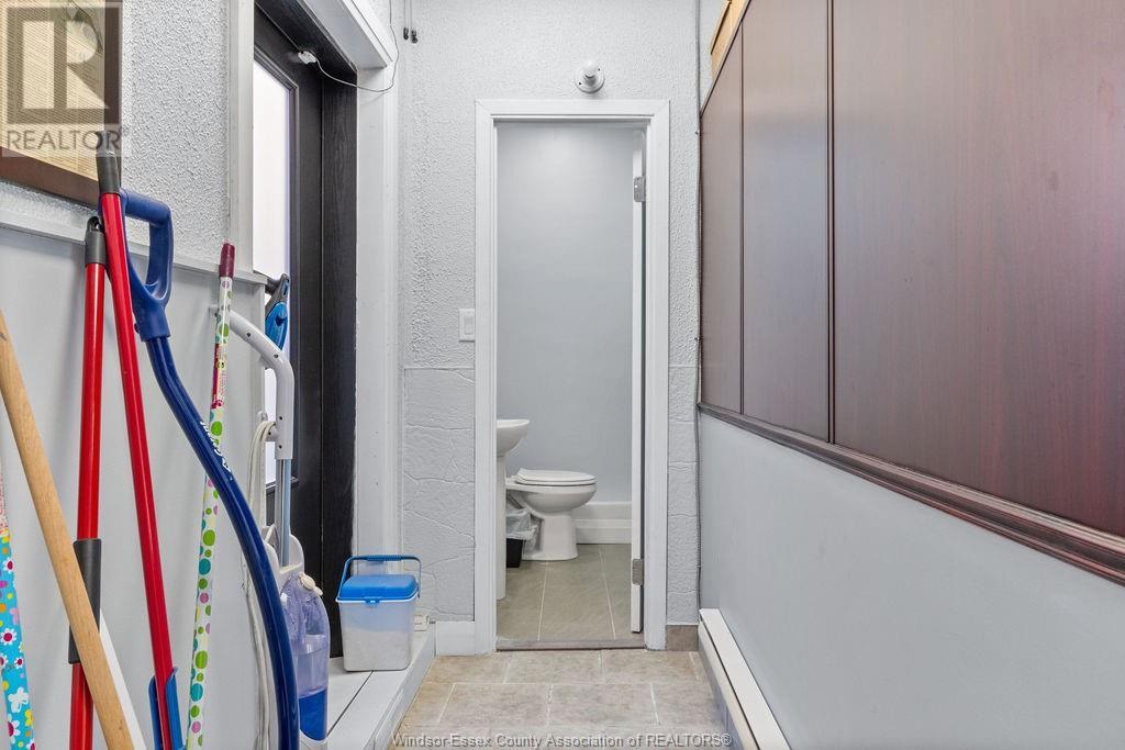 1776 University Avenue West Property Photo 8