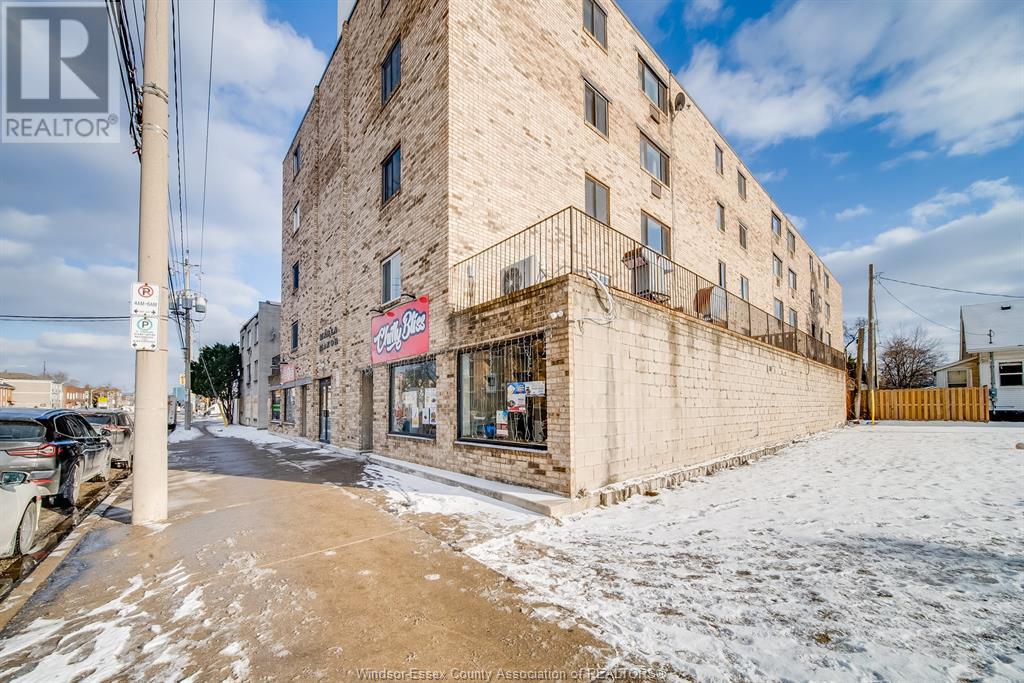 1747-1767 University Avenue West Property Photo 5