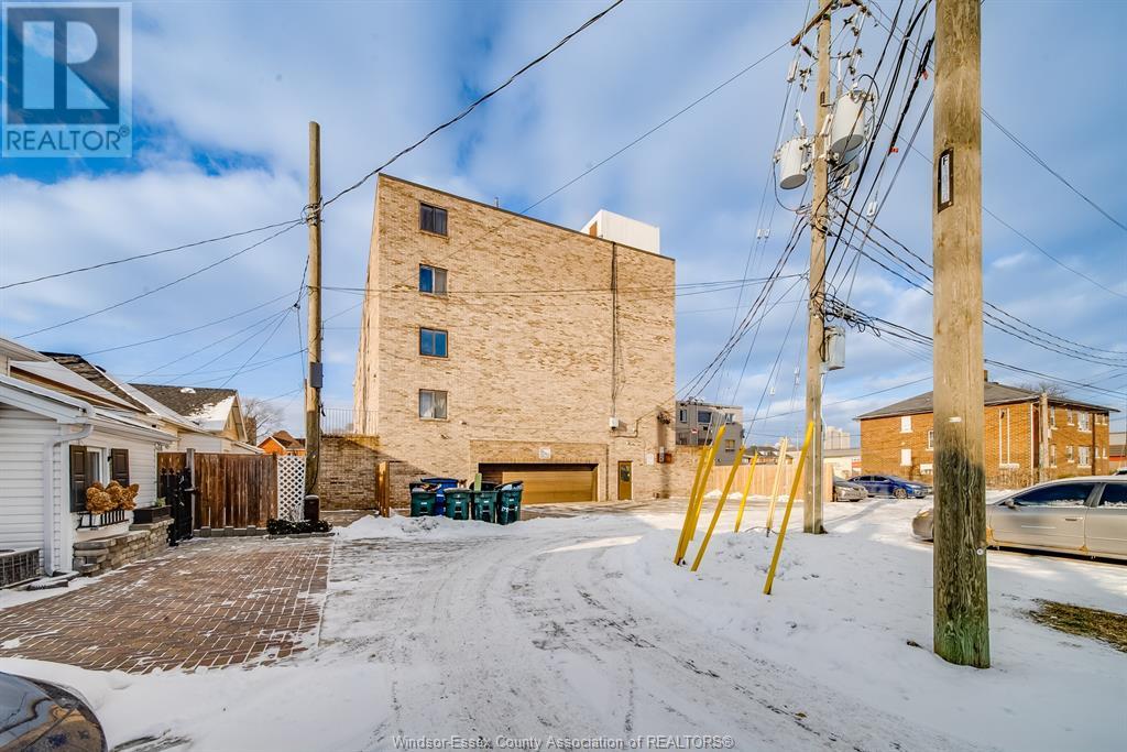 1747-1767 University Avenue West Property Photo 37