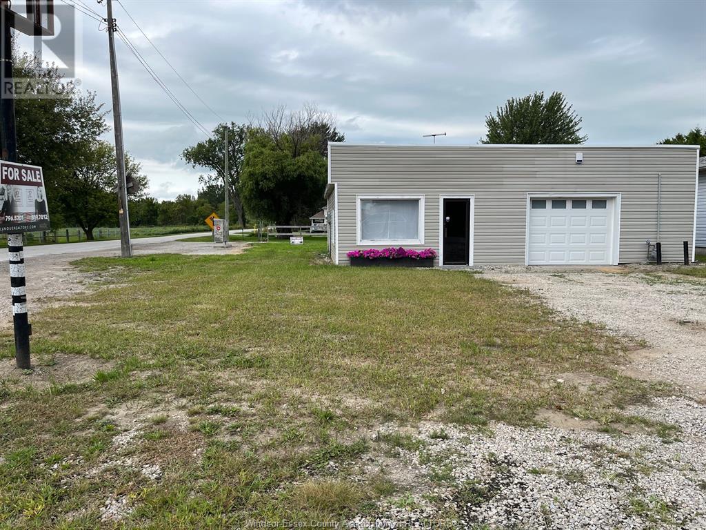 4303 Tecumseh Line Property Photo 1