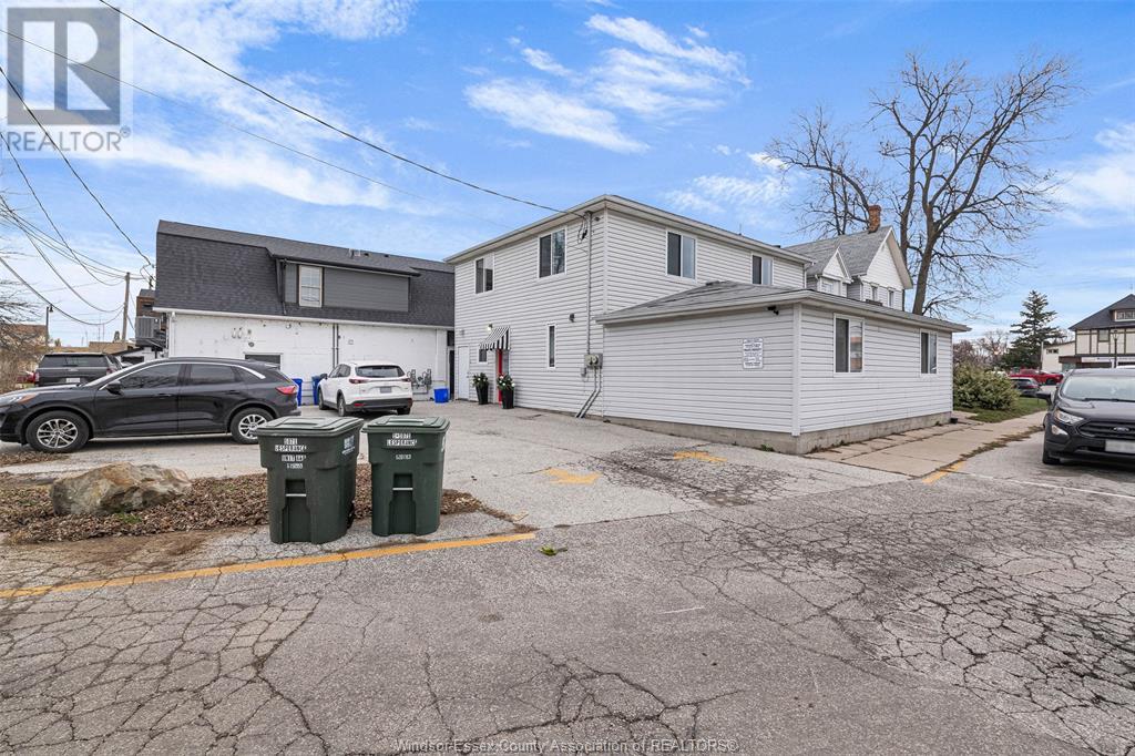 1107 Lesperance Property Photo 4