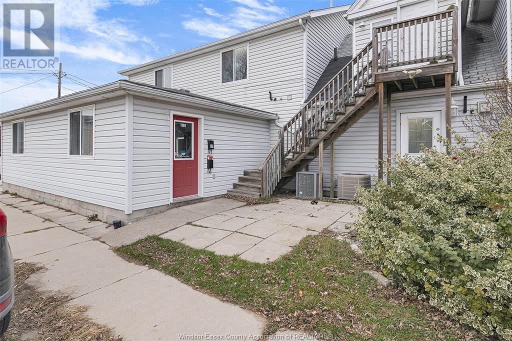 1107 Lesperance Property Photo 6