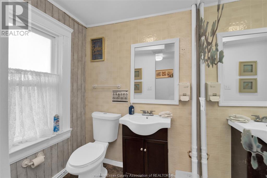 1107 Lesperance Property Photo 31