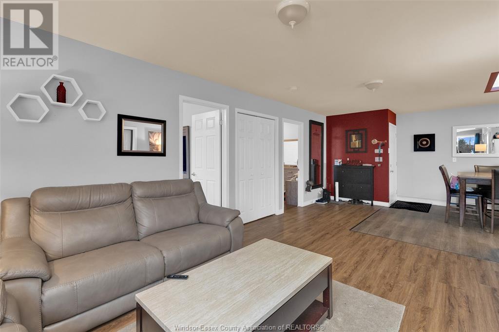 1107 Lesperance Property Photo 36