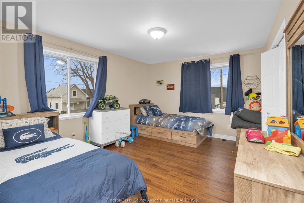 1107 Lesperance Property Photo 37