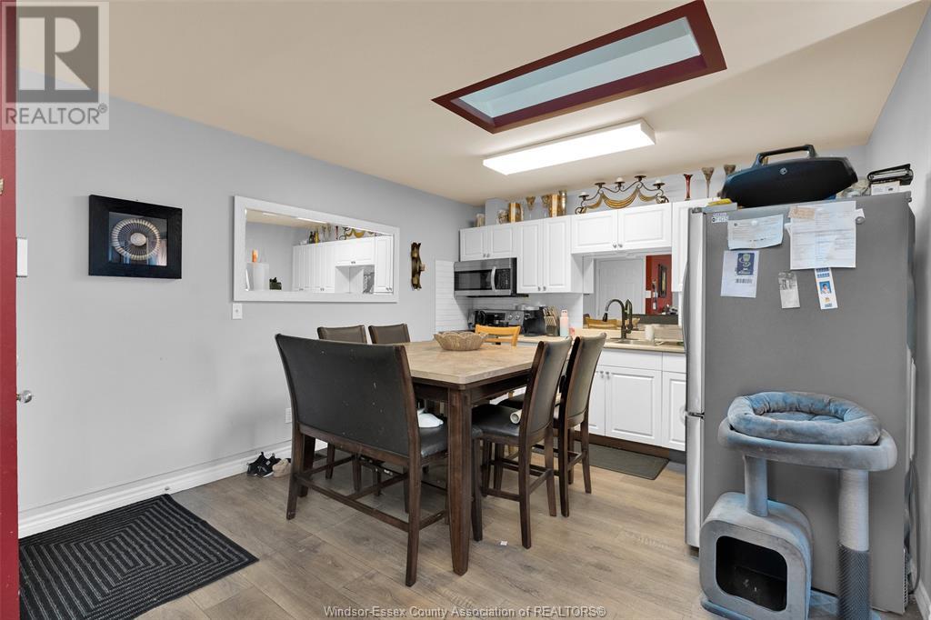 1107 Lesperance Property Photo 38
