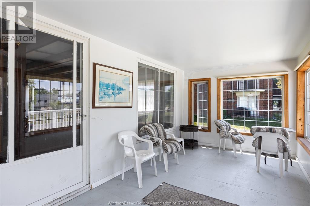 3177 Russell Property Photo 4