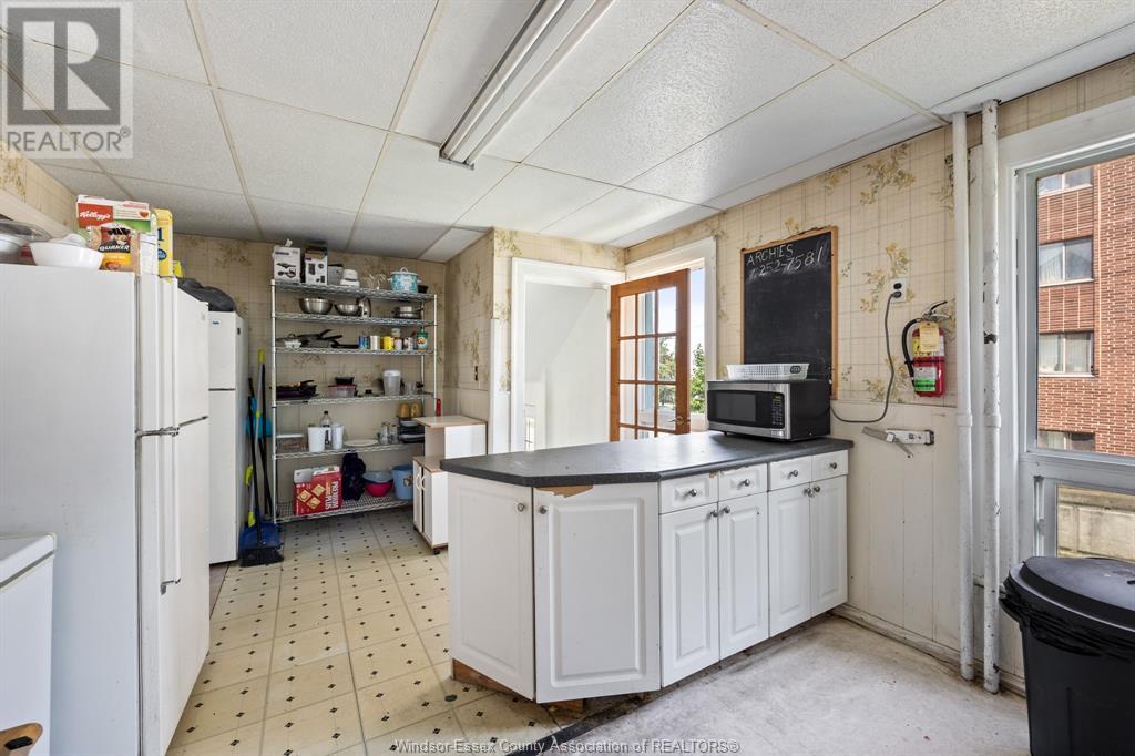 3177 Russell Property Photo 10