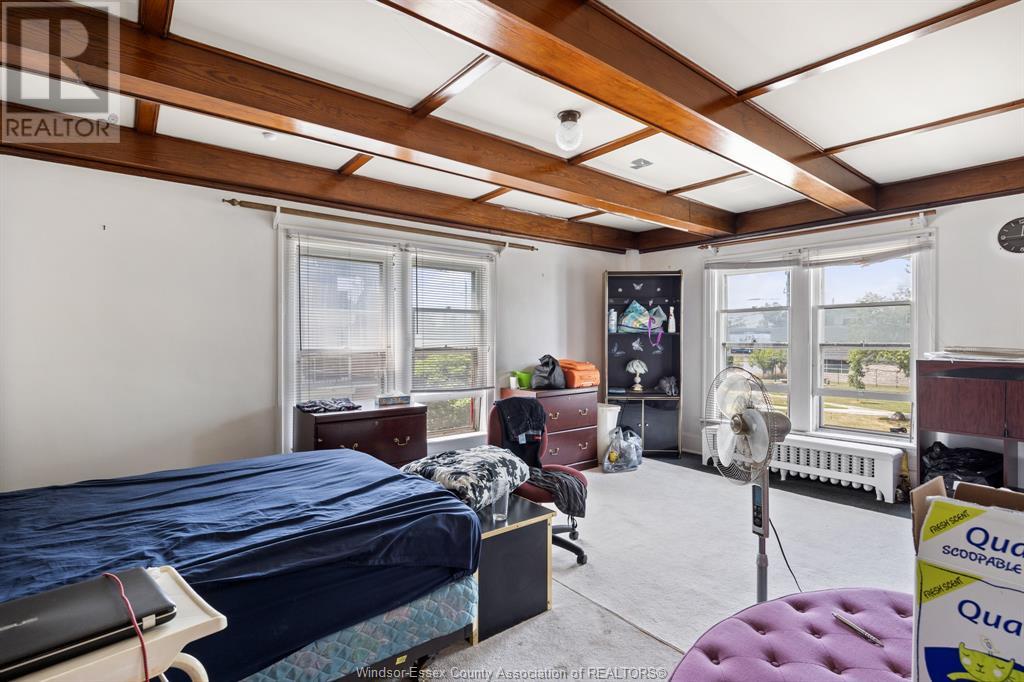 3177 Russell Property Photo 16