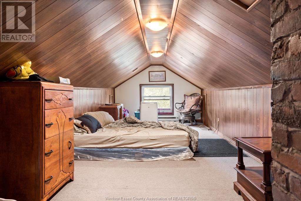 3177 Russell Property Photo 17