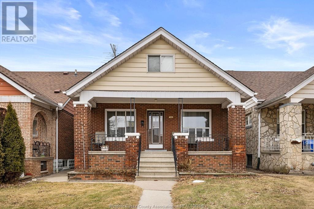 1360 BENJAMIN Property Photo 1