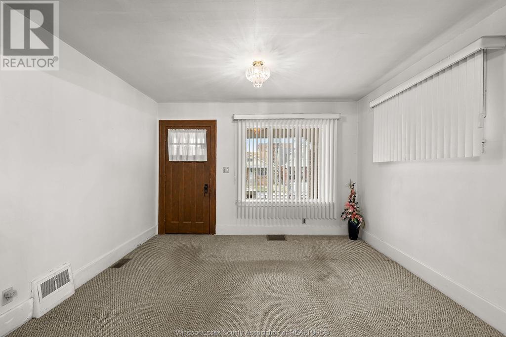 1360 Benjamin Property Photo 5