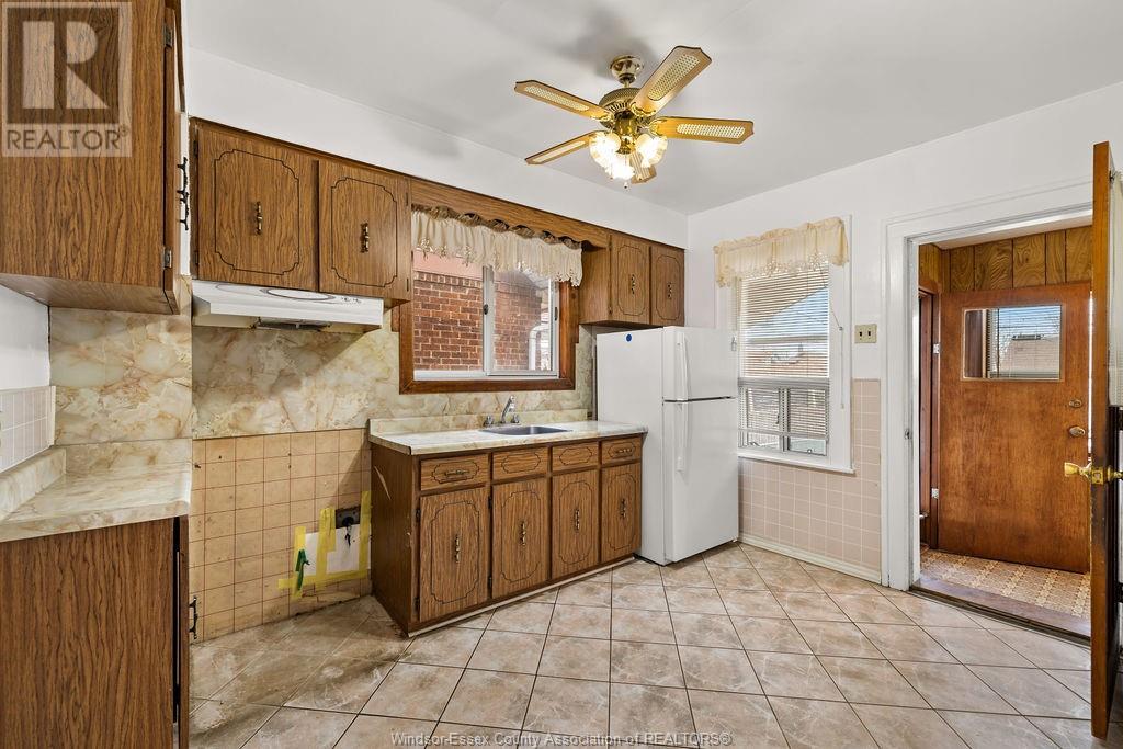 1360 Benjamin Property Photo 9