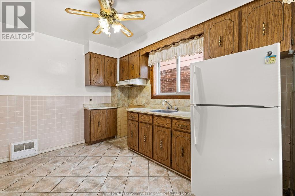 1360 Benjamin Property Photo 11
