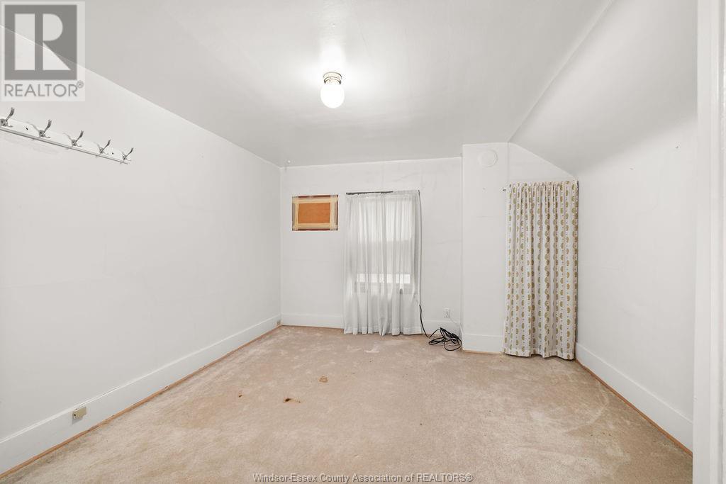 1360 Benjamin Property Photo 14