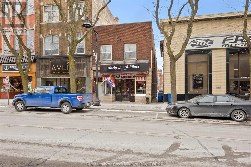 79 King Street West Property Photo 2