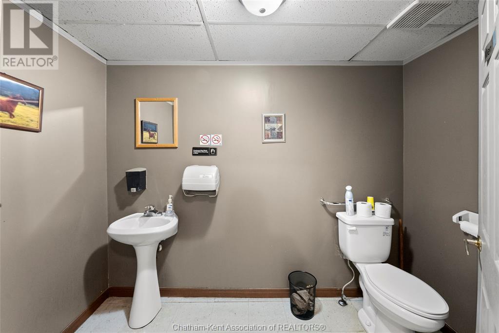 79 King Street West Property Photo 37
