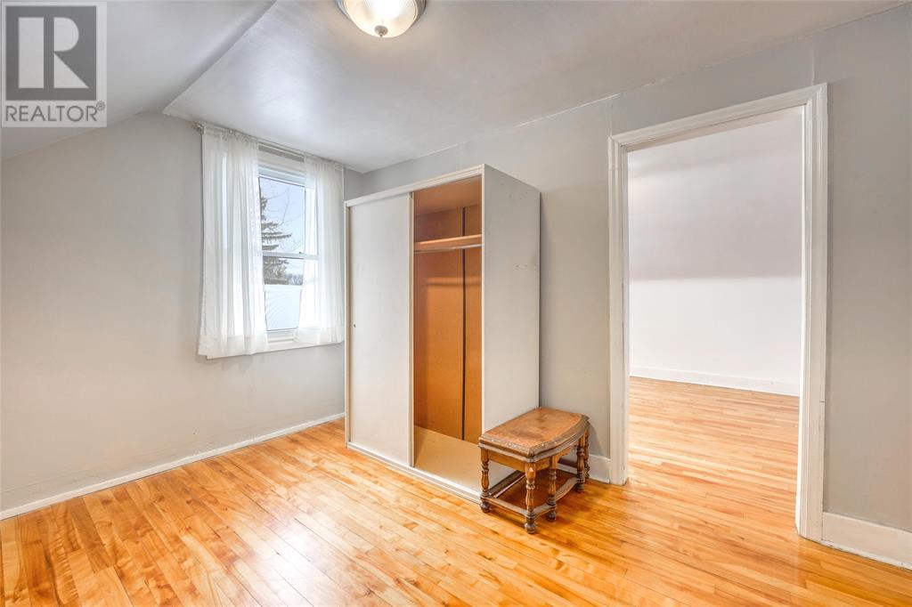 360 East Street North Property Photo 14