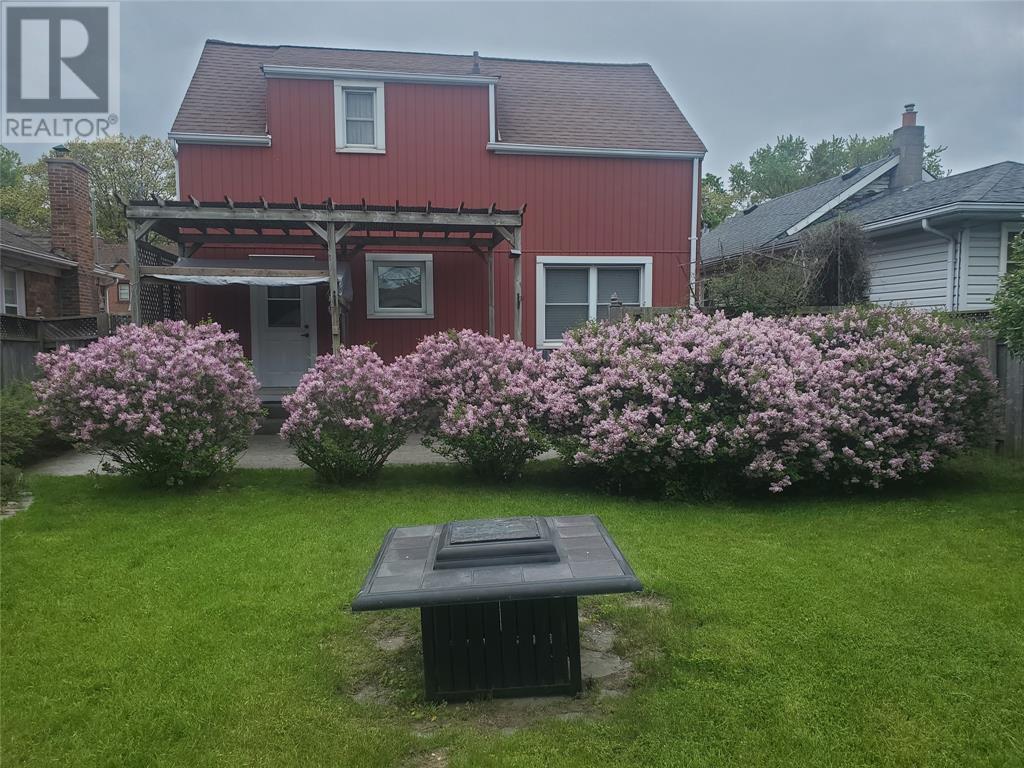 360 East Street North Property Photo 24