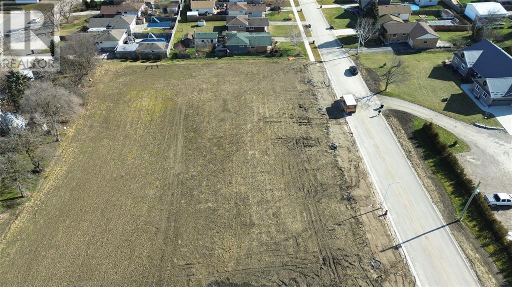 577 Plympton Street Property Photo 4