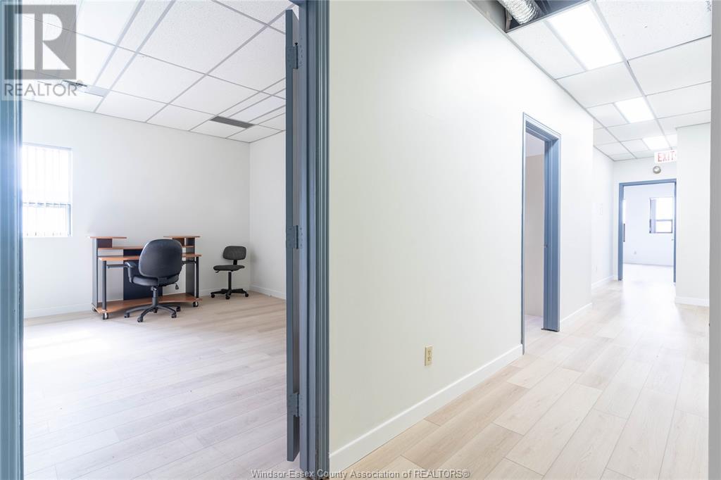 2594 Howard Avenue Unit# Upper Suite 1 Property Photo 16